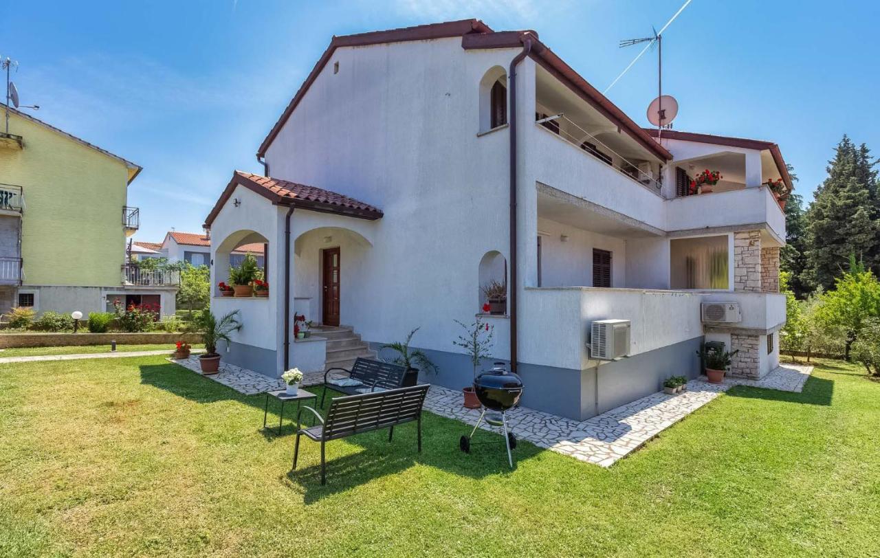 Lili Apartman Poreč Kültér fotó